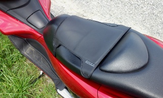 GEL-ZAB on PCX seat